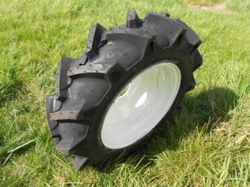 Rueda agricola bianca 14"  - Kubota : GT3, GT5, GT8, L1-20, L1-22, L1-215, L1-225, L1500, L1501, L1511, L1801, L1802, L2000, L2002, L2201, LSerie, X20, X24
